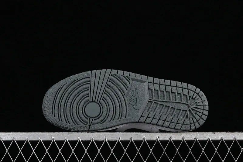 All categories Air Jordan Jordan series basketball shoes Air Jordan 1 Low Air Jordan 1 Low AJ1 Joe 1 black and gray low-top cultural basketball shoes 553560-152